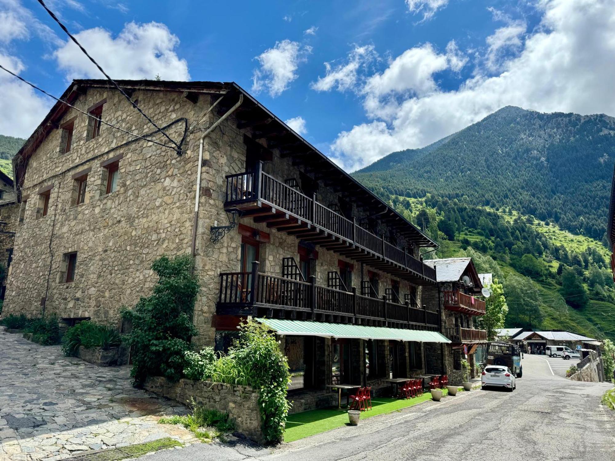 Hotel Valls Valira Os de Civís Esterno foto