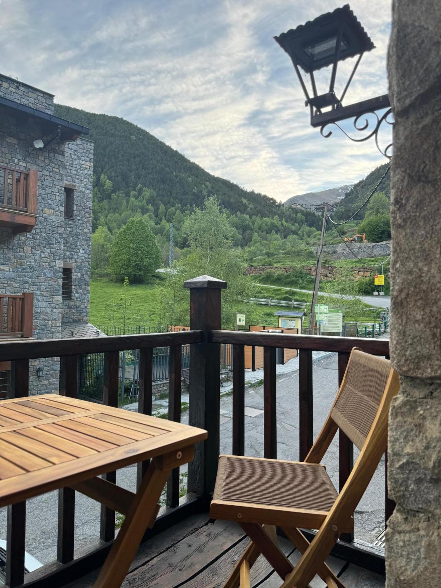Hotel Valls Valira Os de Civís Esterno foto